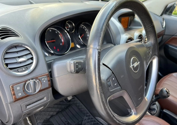 Opel Antara cena 16900 przebieg: 189000, rok produkcji 2007 z Gdynia małe 781